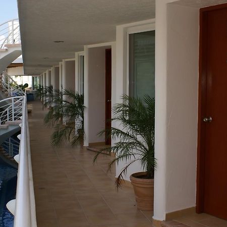Suites Riviera Cancún Exterior foto