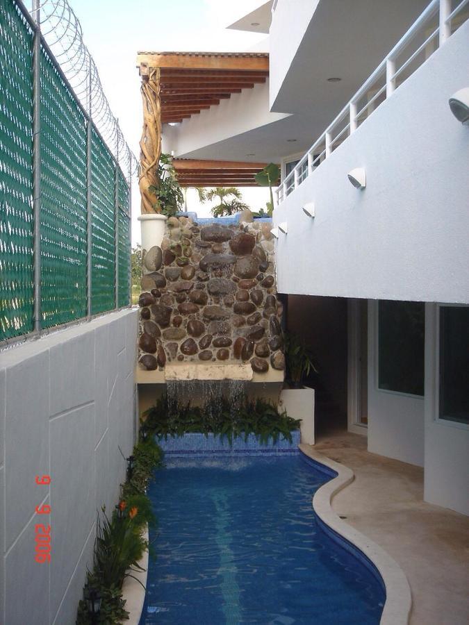 Suites Riviera Cancún Exterior foto